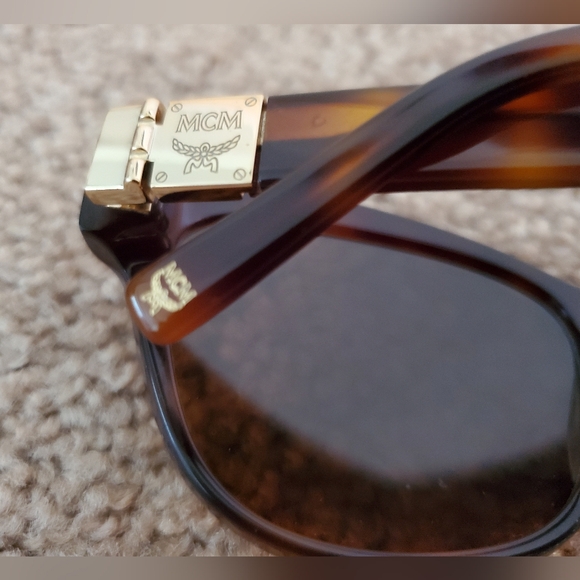 MCM Sunglasses with original hardcase & cloth - Picture 8 of 11